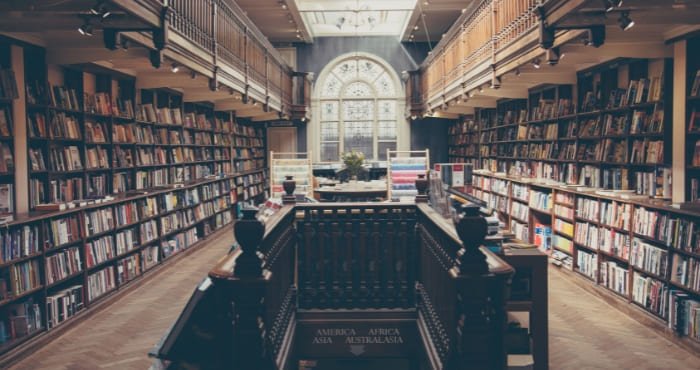 وظائف تخصص علم المكتبات والمعلومات